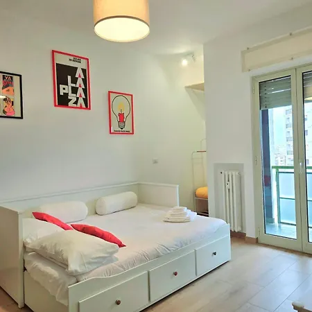 Moderno Loft Finemente Arredato *