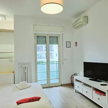 Moderno Loft Finemente Arredato